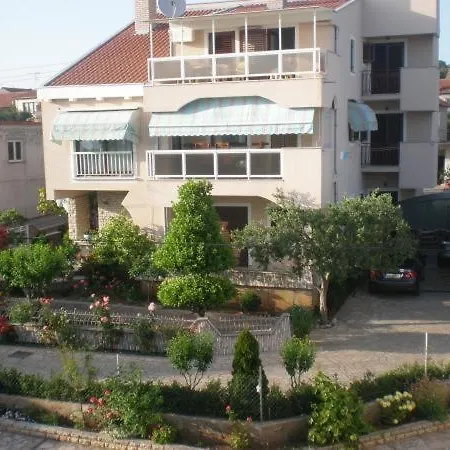 In With Sea View, Balcony, Air Conditioning, W-lan 3475-6 * Pakoštane